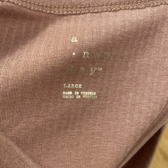 Plain Ribbed Shirt - Picture 4 of 4